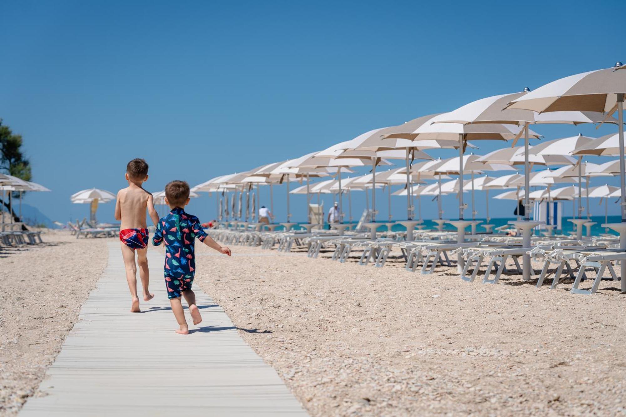 Club Del Sole La Risacca Family Collection Hotel Porto Sant'Elpidio Ngoại thất bức ảnh